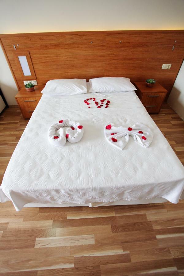 Can Otel Bodrum Esterno foto